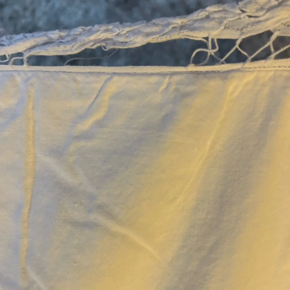 Vintage Battenberg Lace king size duvet cover with pillow cases & bedskirt